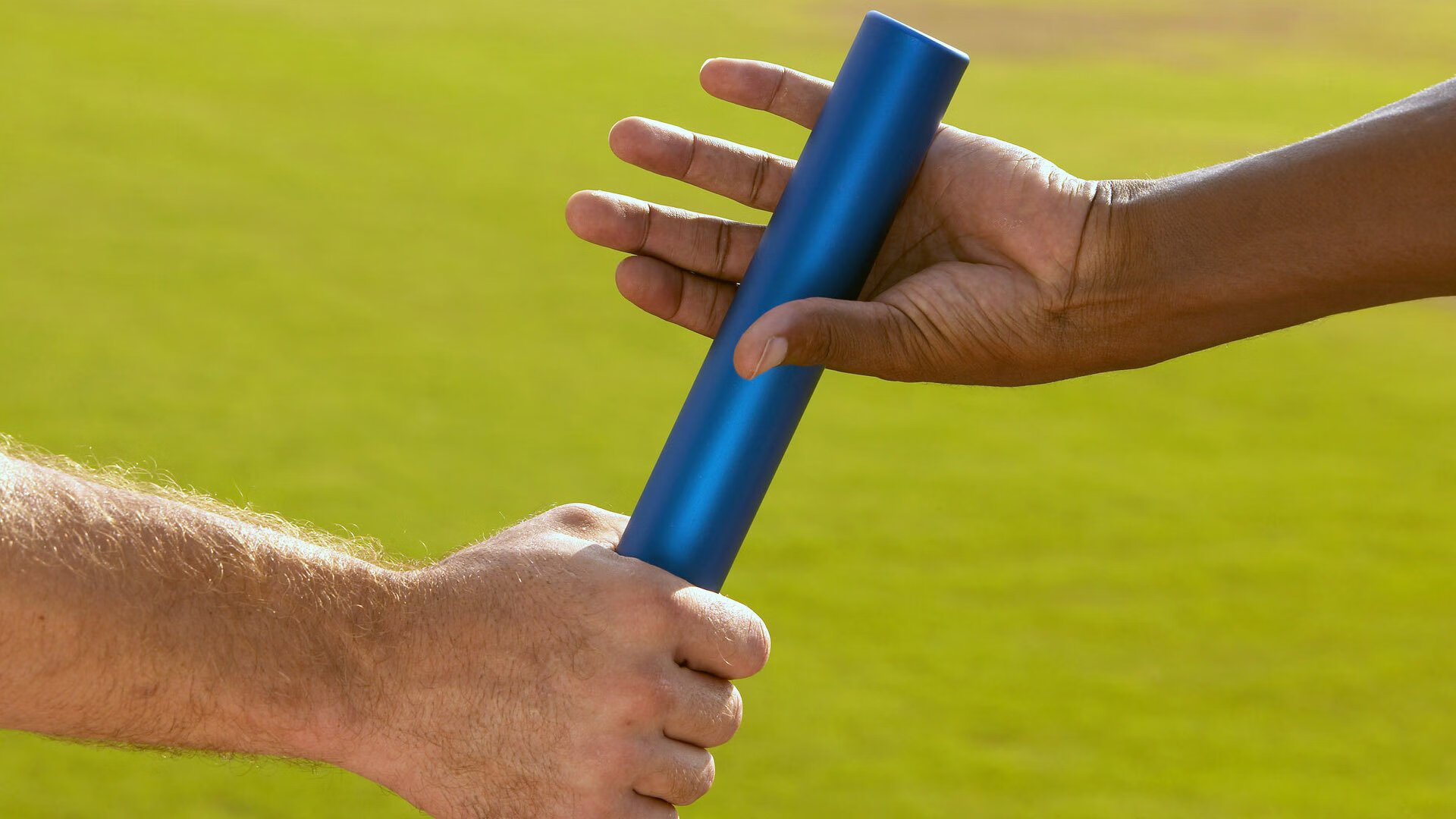 关键破发点决胜，新星逆转晋级网球大师赛八强